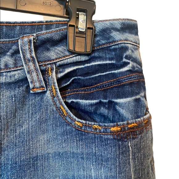 Cato Distressed Denim Capris with Embellished Stitching - Picture 4 of 16